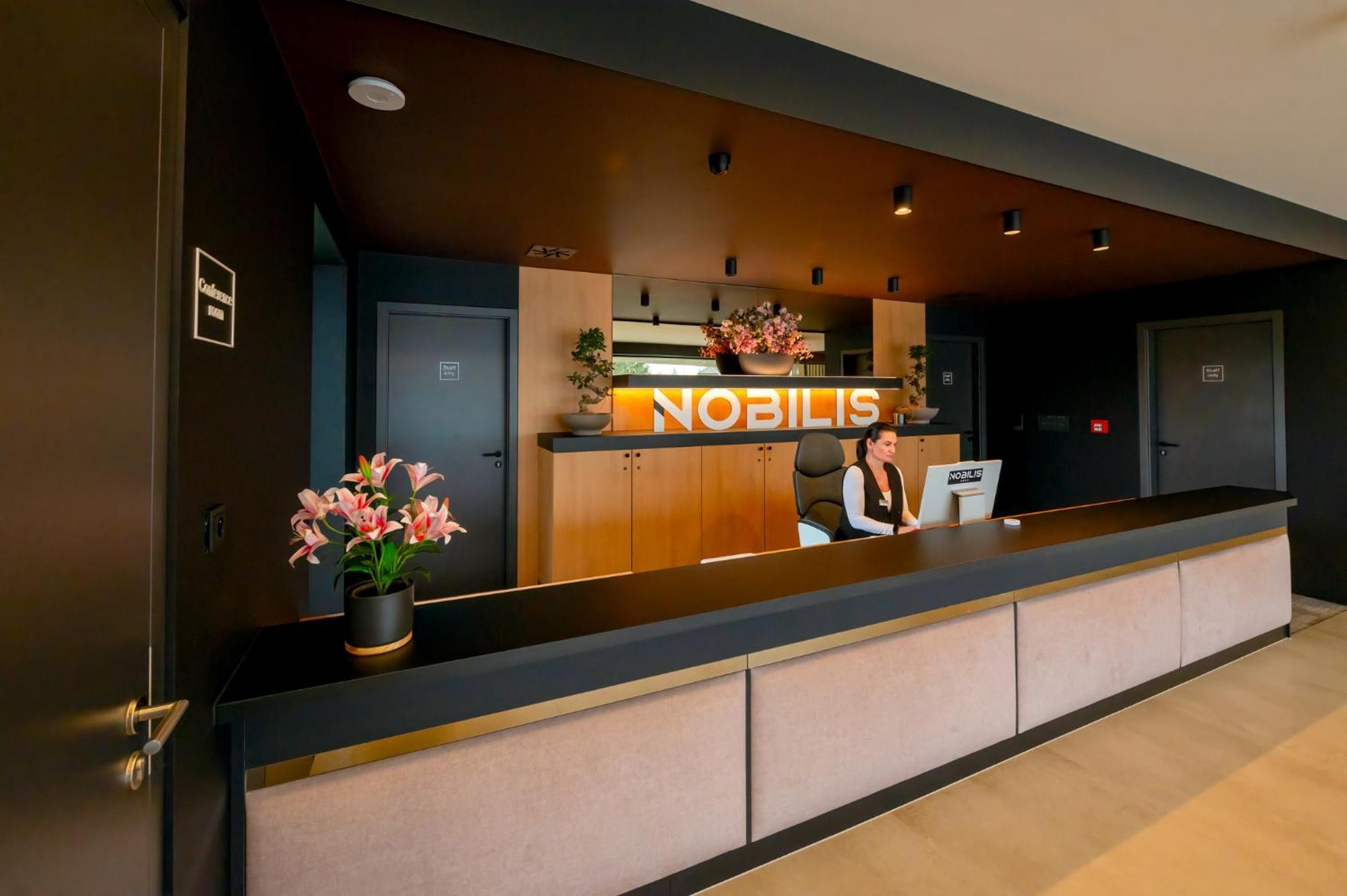 Hotel Nobilis - Mlada Boleslav Bradlec  Buitenkant foto