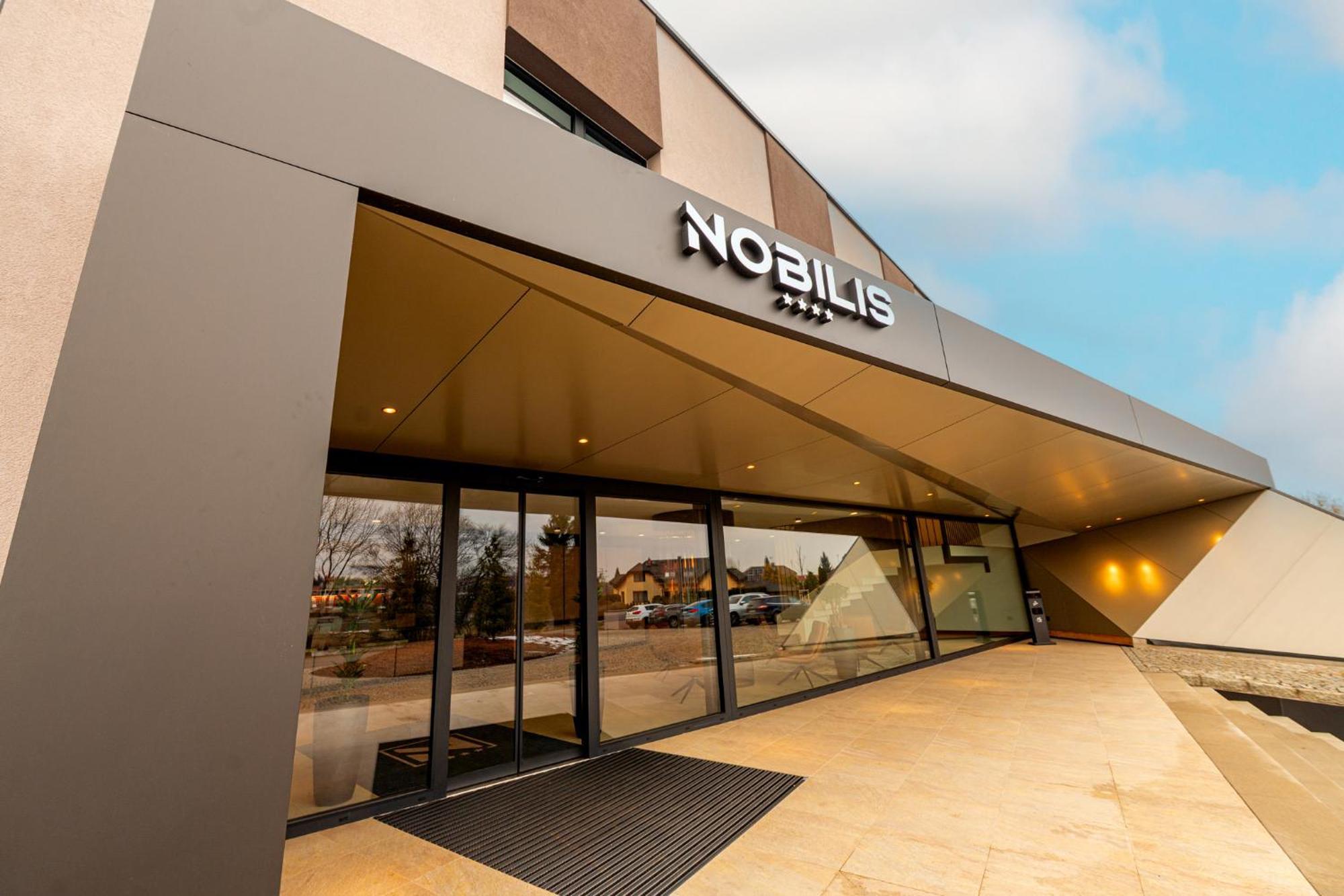 Hotel Nobilis - Mlada Boleslav Bradlec  Buitenkant foto